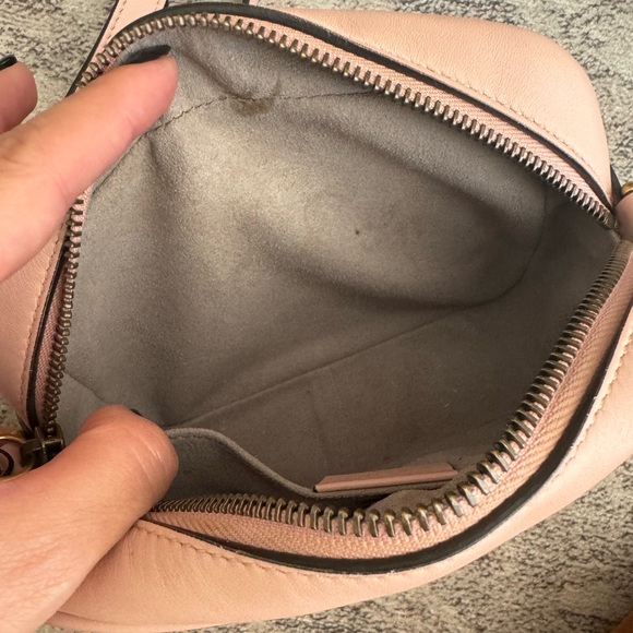 GG Marmont Mini Shoulder Bag - Picture 12 of 14